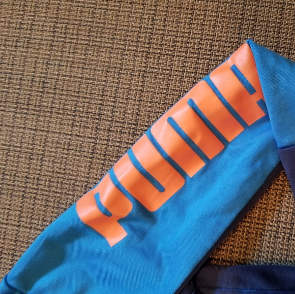 PUMA Track Jacket in GUC (Size 2) - Picture 6 of 8